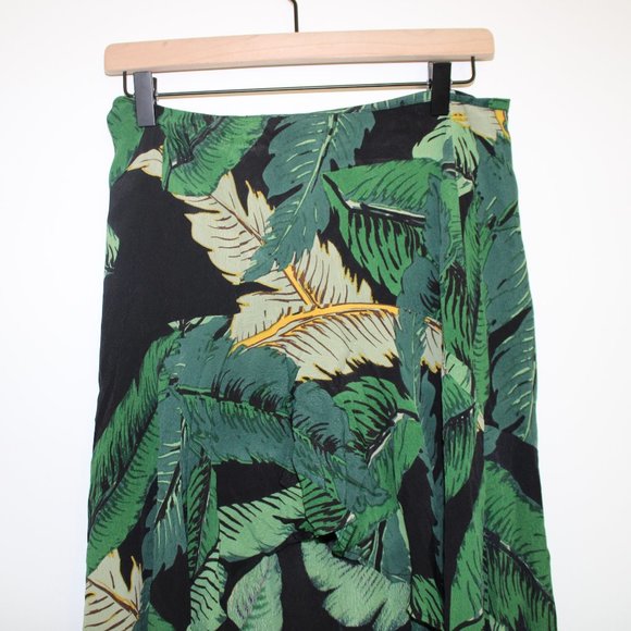 Beach Riot Rachel Palm Leaf Skirt - Black - Picture 2 of 6